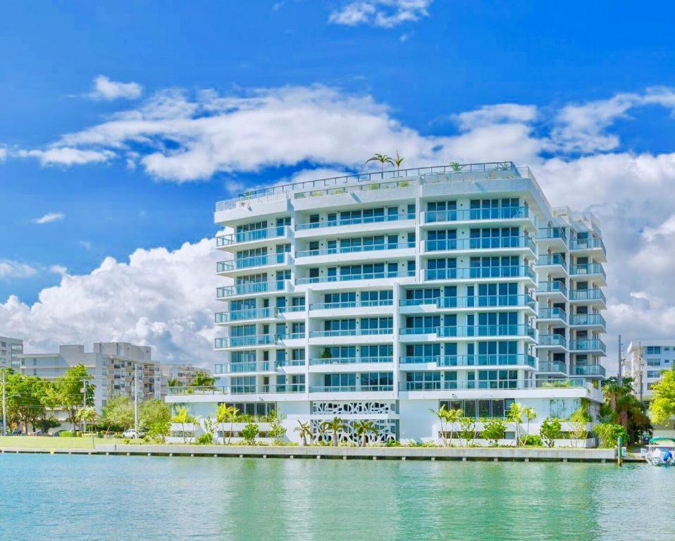 Ivory On The Bay Apartment Miami Beach Bagian luar foto