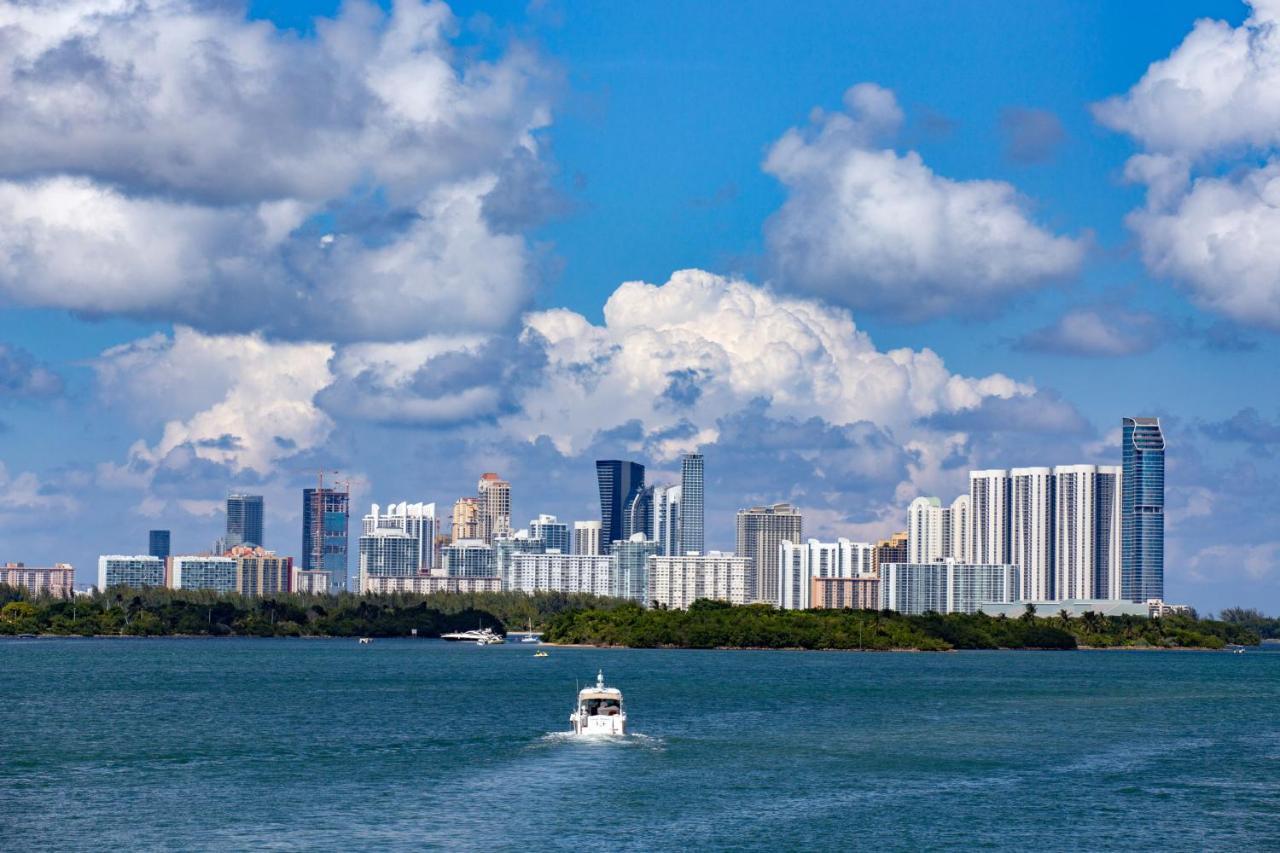 Ivory On The Bay Apartment Miami Beach Bagian luar foto